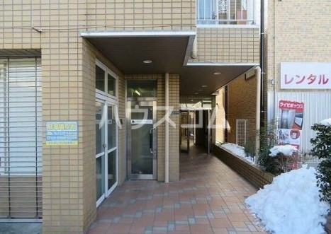 17/17 エントランス