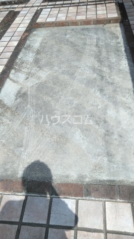 2/6 駐車場