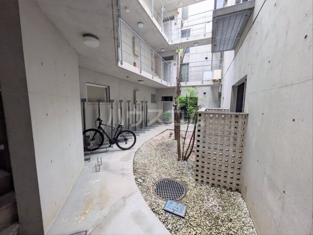 20/28 エントランス