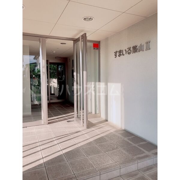 14/26 エントランス