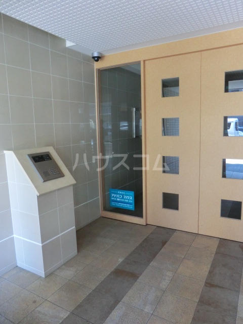 20/27 エントランス