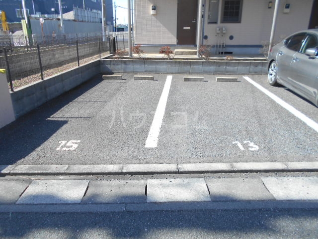 22/30 駐車場