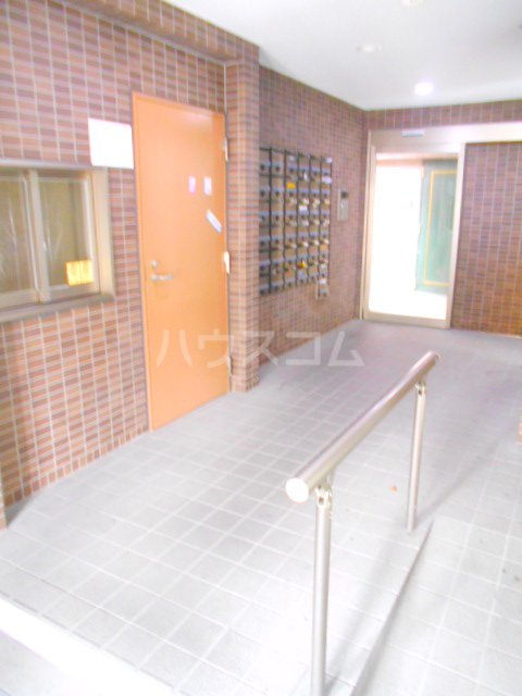 3/4 エントランス