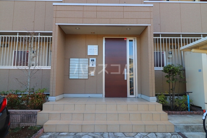 22/30 エントランス