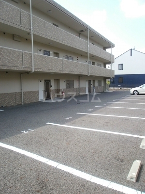 22/30 駐車場