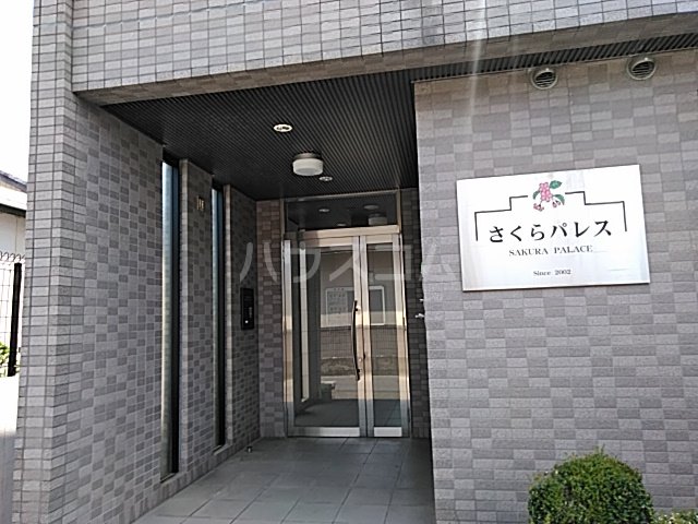 18/22 エントランス