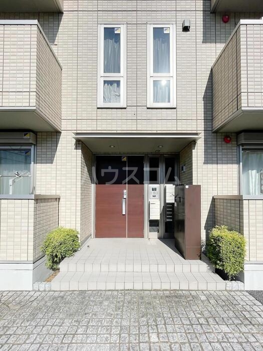 13/23 エントランス