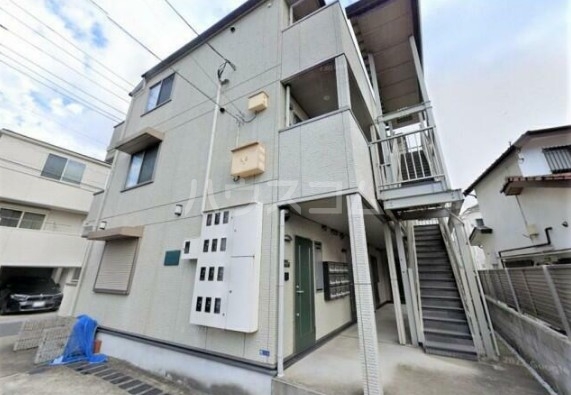 13/21 エントランス