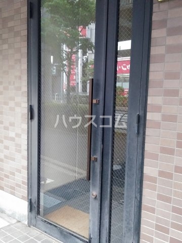 24/27 エントランス