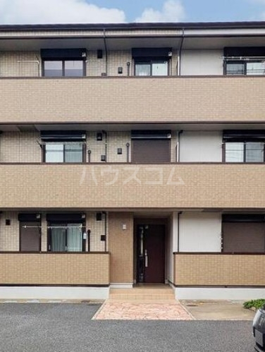 14/25 エントランス