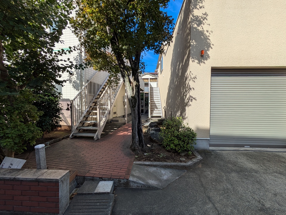 2/2 エントランス