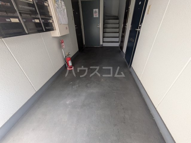 25/28 エントランス