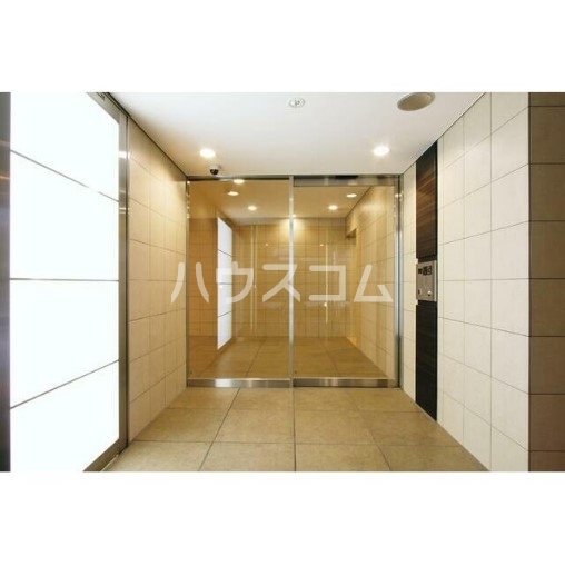 17/27 エントランス