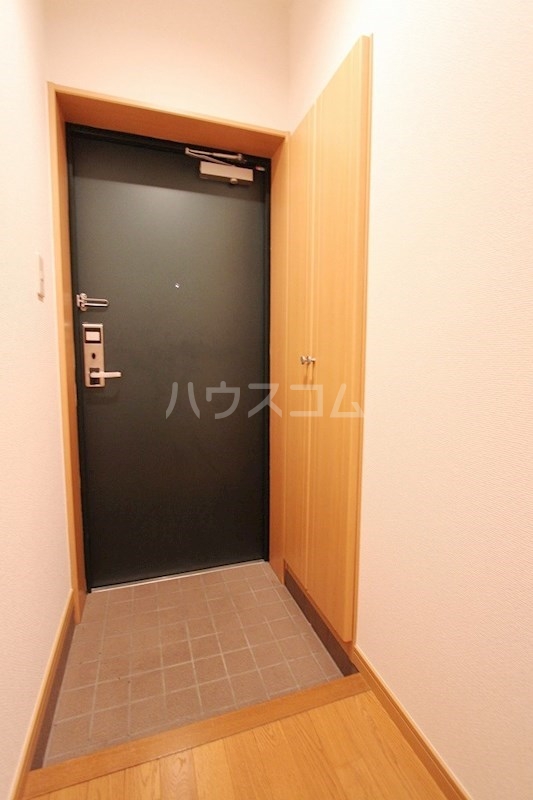 14/30 玄関