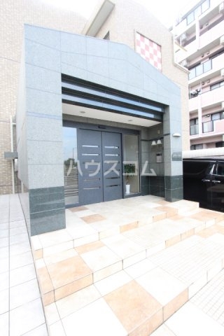 21/27 エントランス