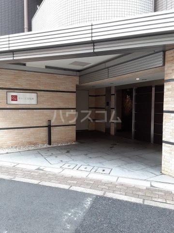 28/30 エントランス