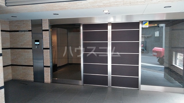 29/30 エントランス