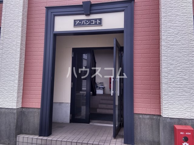 28/30 エントランス