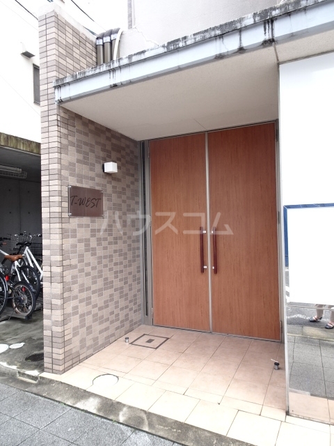 29/30 エントランス