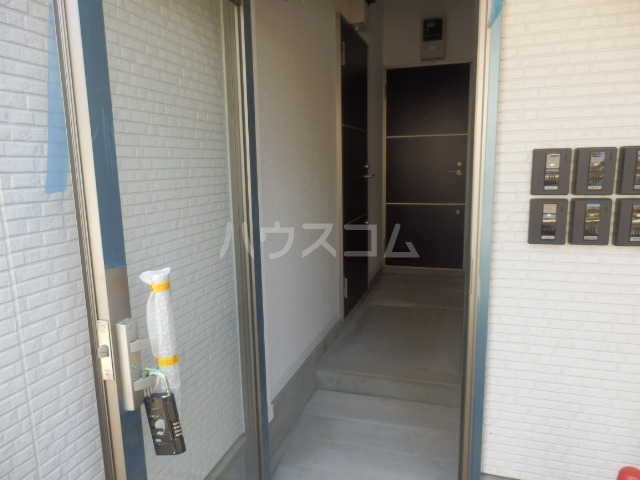 22/30 エントランス