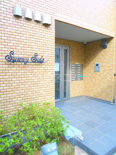 25/30 エントランス