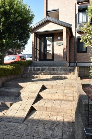 17/26 エントランス