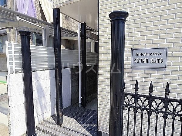 22/30 エントランス