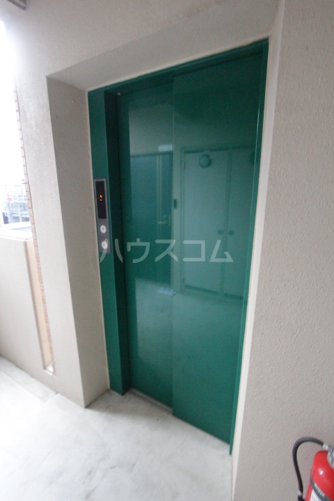 3/4 エントランス