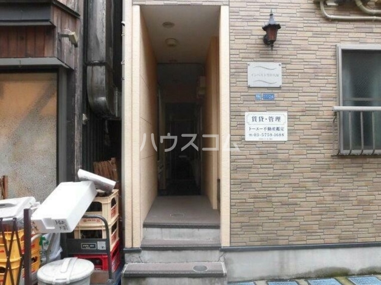 14/16 エントランス