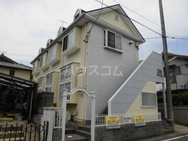 22/30 エントランス