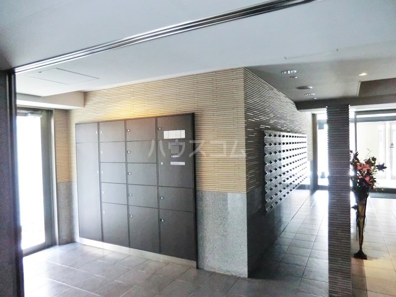 18/21 エントランス