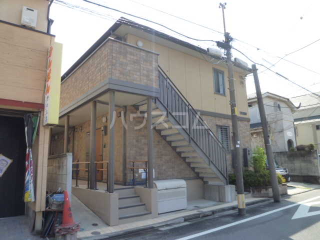 18/21 エントランス