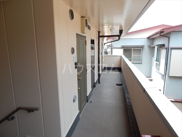 14/21 エントランス