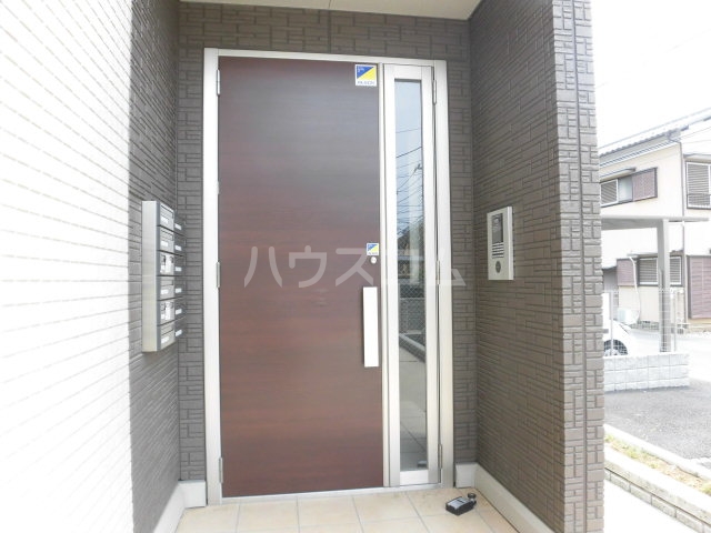 26/30 エントランス