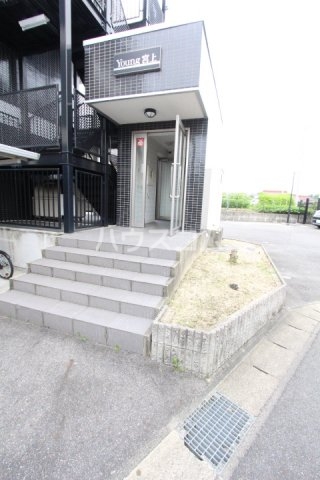 20/30 エントランス