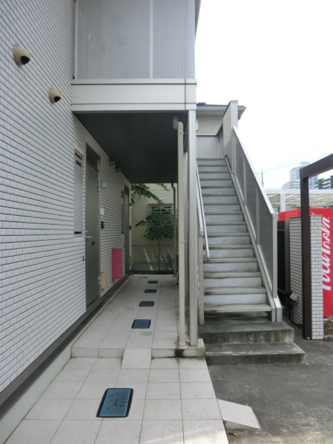 2/4 エントランス