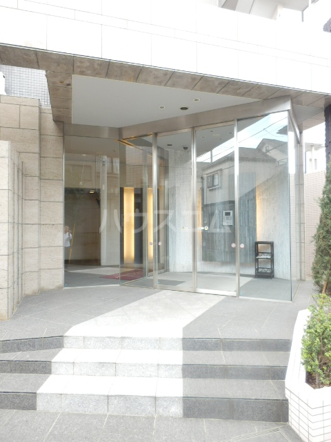 19/29 エントランス