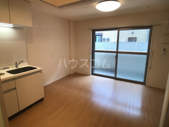 15/28 バルコニー