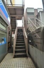 2/2 エントランス