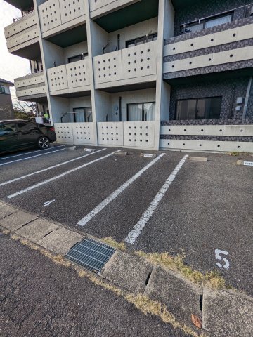 22/30 駐車場