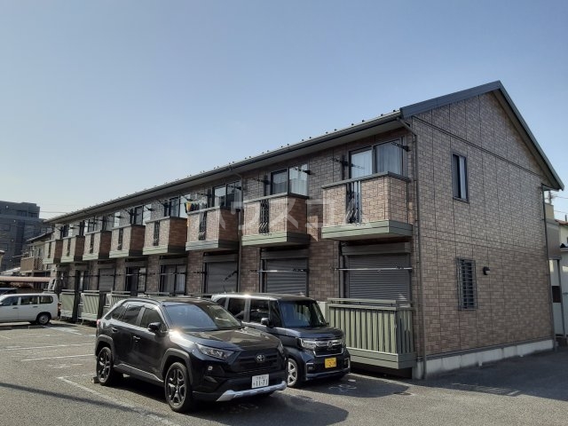 18/28 エントランス