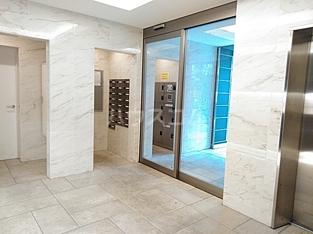 29/30 エントランス