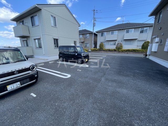27/30 駐車場