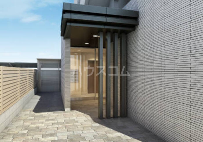 14/22 エントランス