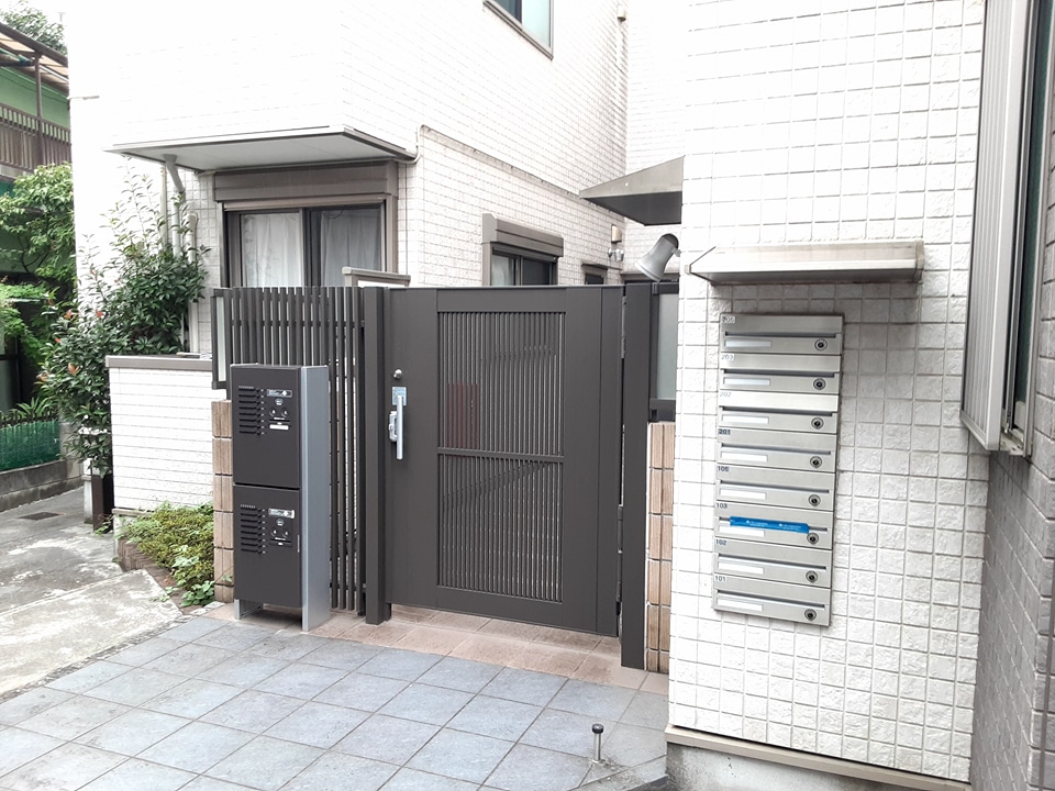 26/30 エントランス