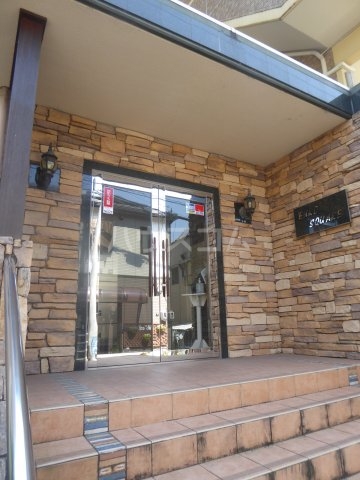 25/29 エントランス