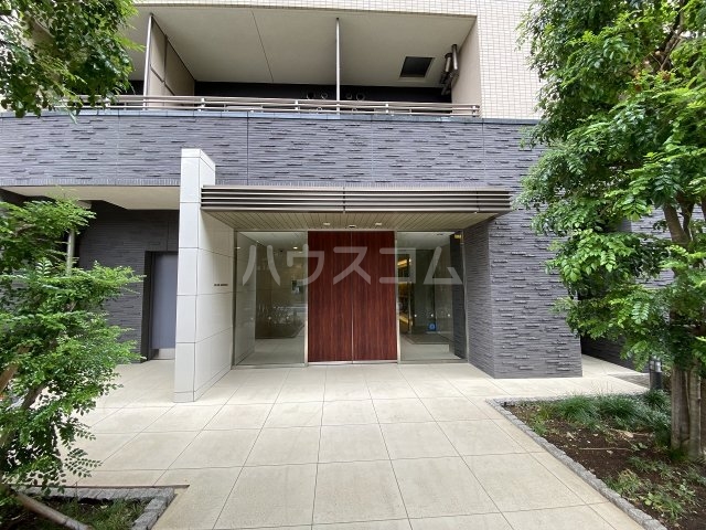 14/23 エントランス