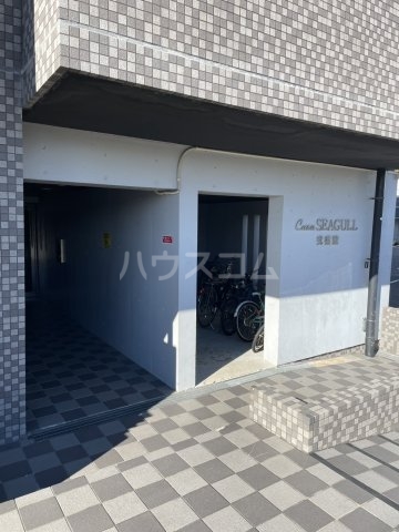 25/30 エントランス