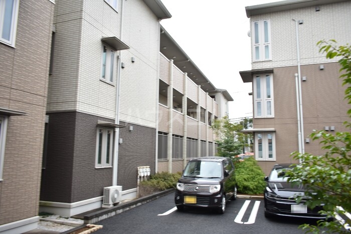 15/20 駐車場