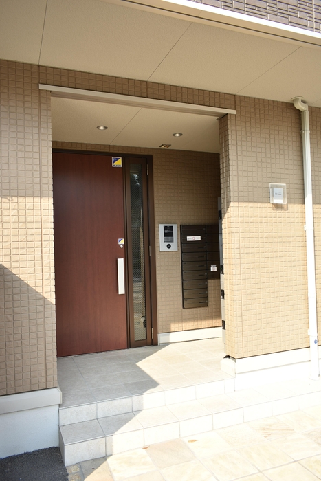 18/27 エントランス